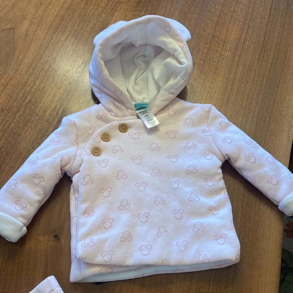 NWT Disney infant 3-6 months pink 2 piece set with Minnie Mouse design on fabric